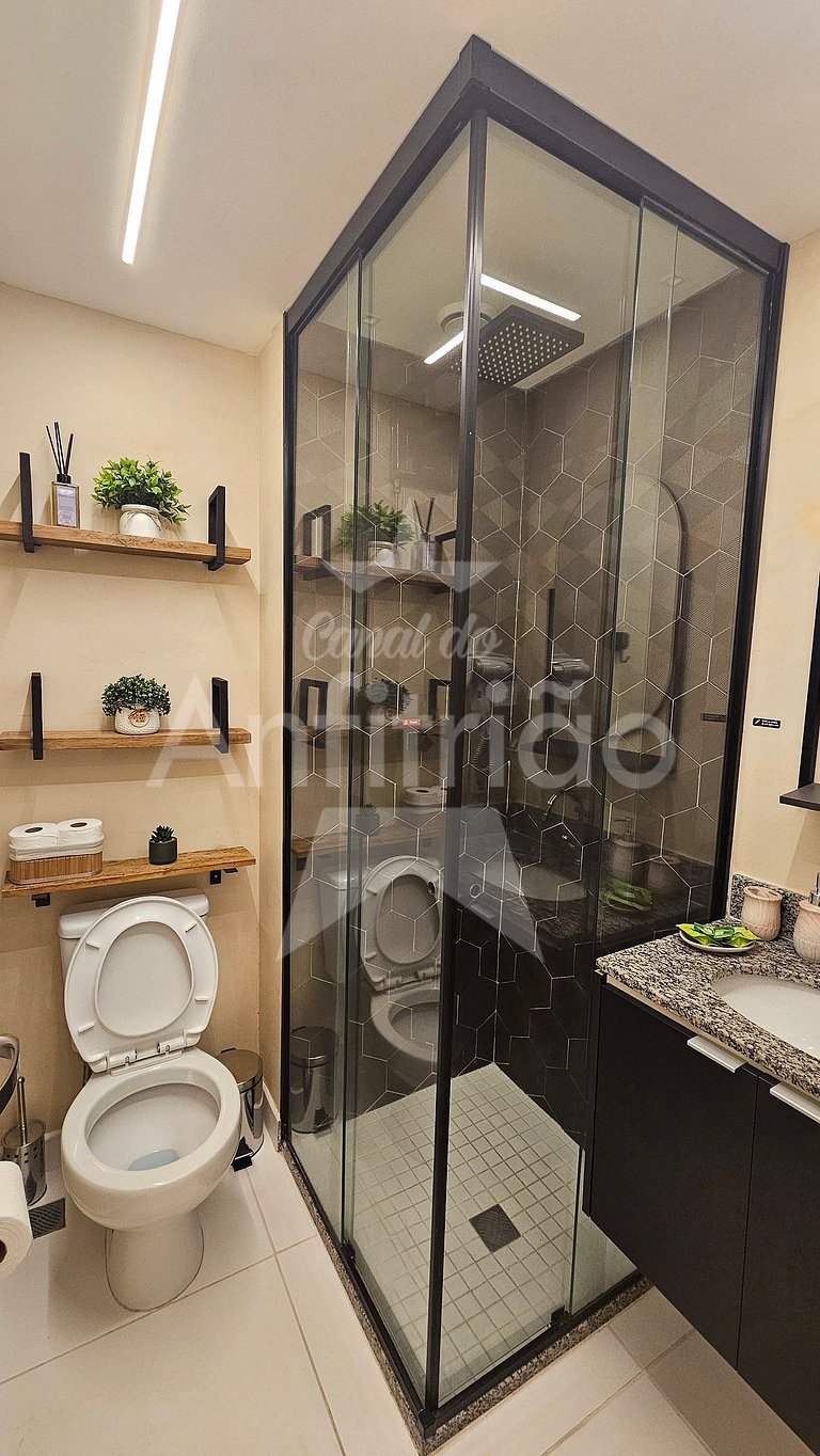 Apê Uau! a 150 m do Metrô com piscina e academia