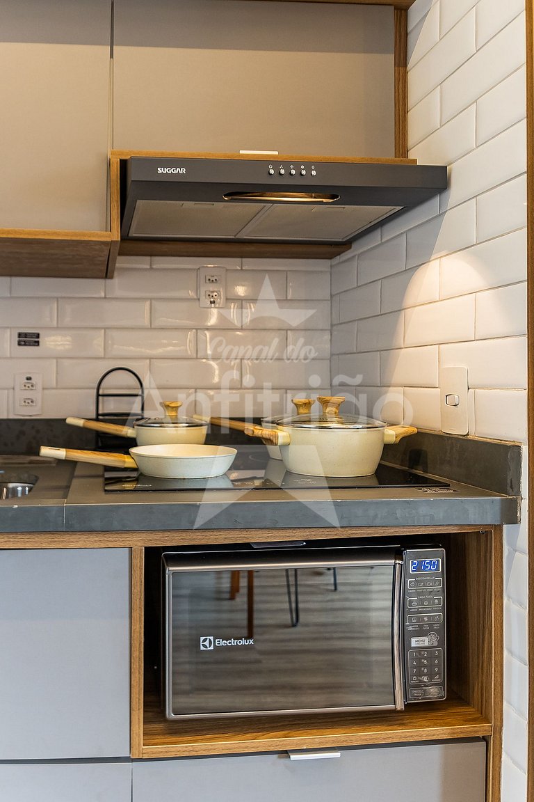 Apê Uau! a 150 m do Metrô com piscina e academia