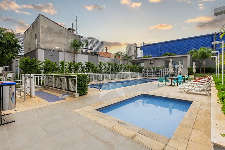 Apê Uau! a 150 m do Metrô com piscina e academia