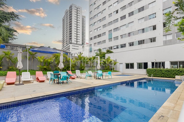 Apê Uau! a 150 m do Metrô com piscina e academia