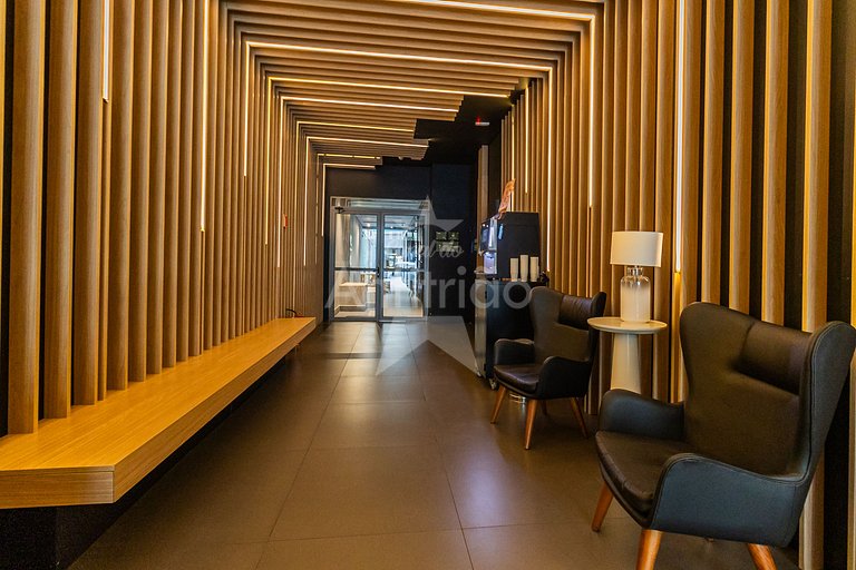 Apê tudo a pé 13º andar com ar condicionado