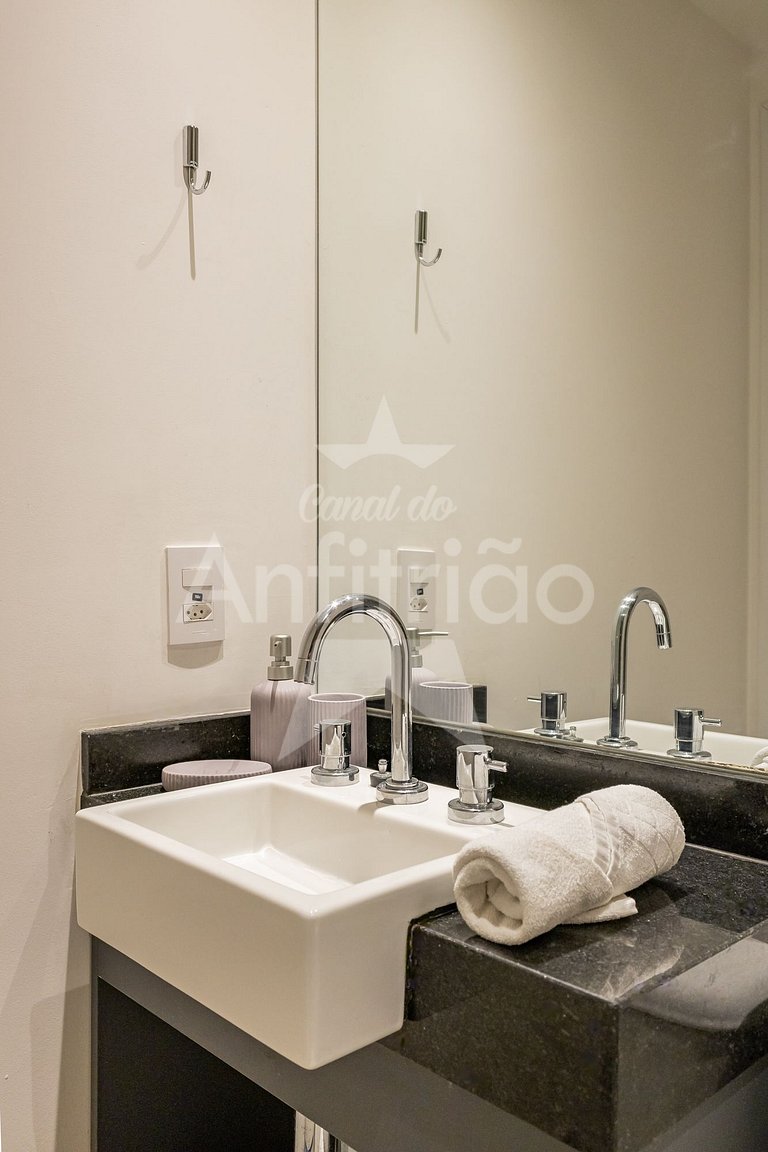 Apê tudo a pé 13º andar com ar condicionado