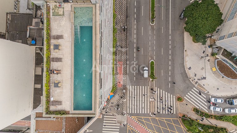 Studio a 100 m do Metrô com piscina no rooftop