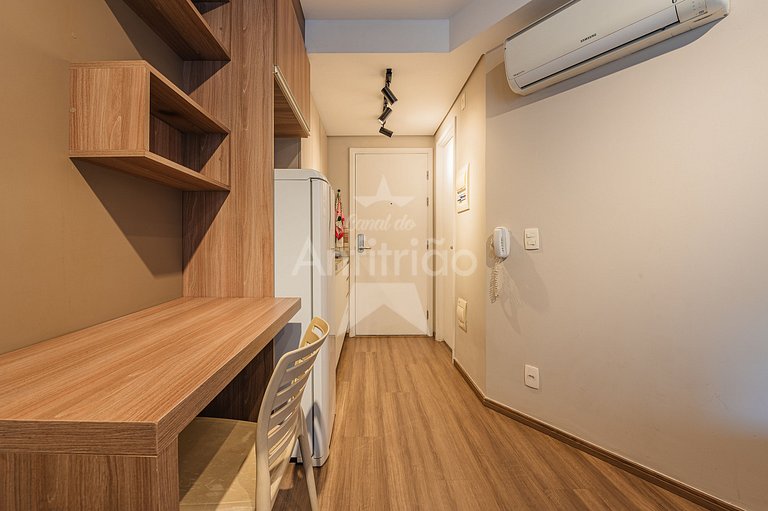 Studio a 100 m do Metrô com piscina no rooftop