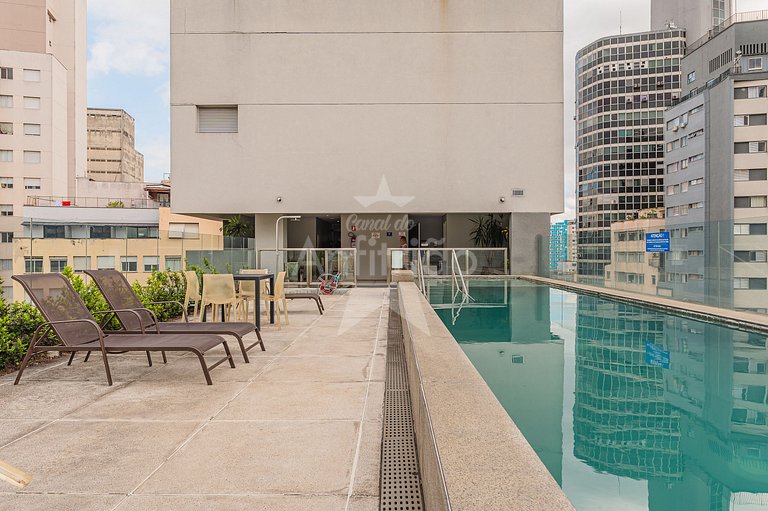 Studio a 100 m do Metrô com piscina no rooftop